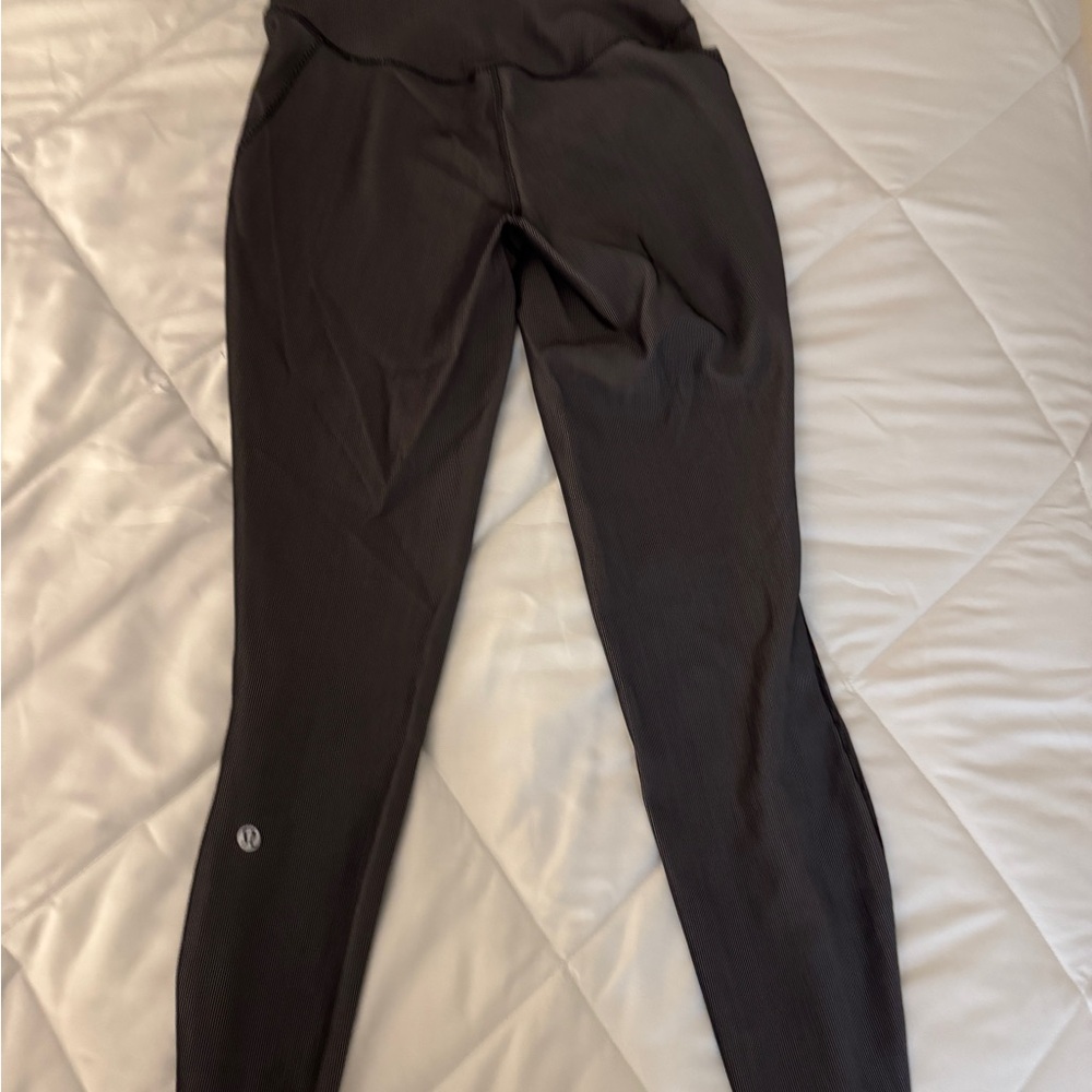 Black High-Waisted Align HR Cropped 21” Leggings